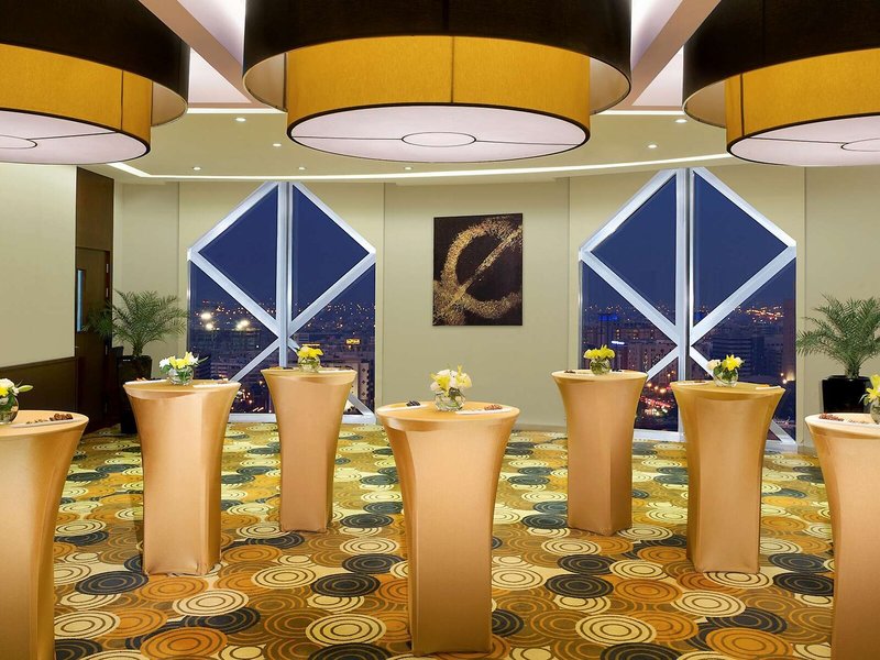 City Seasons Towers Hotel 9