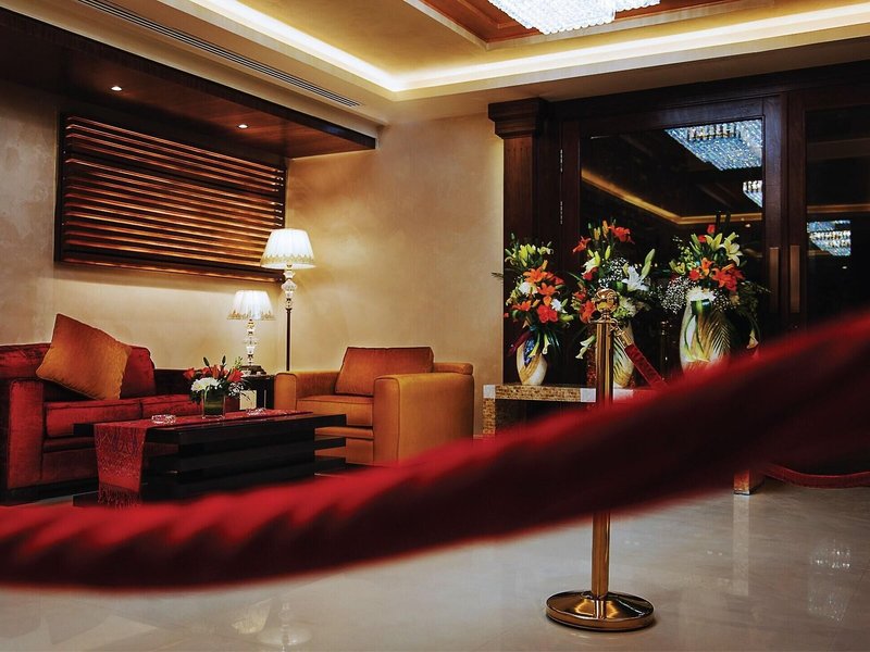 Seven Roses Hotel 7