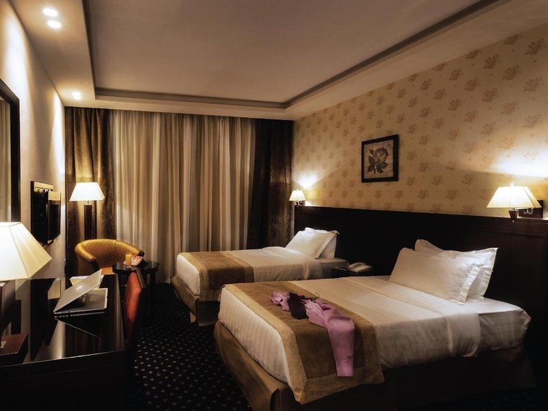 Seven Roses Hotel 25