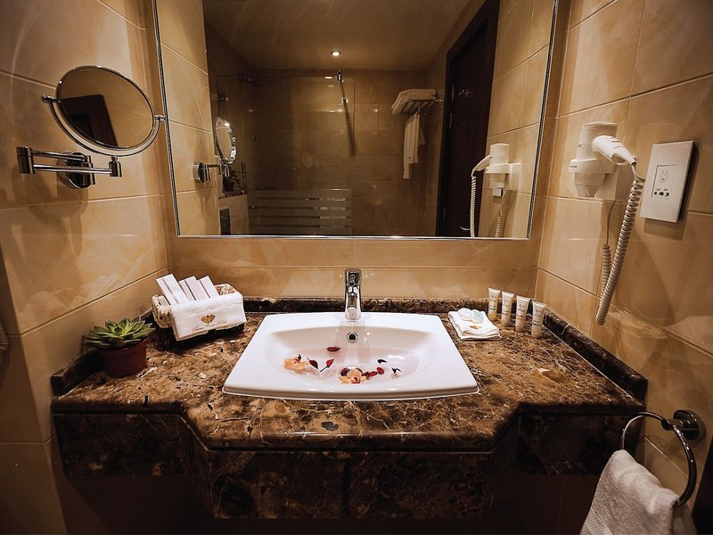 Seven Roses Hotel 29
