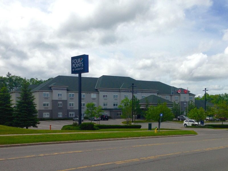 Four Points by Sheraton Barrie 3