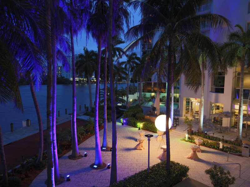 GALLERYone - a DoubleTree Suites by Hilton Hotel 5