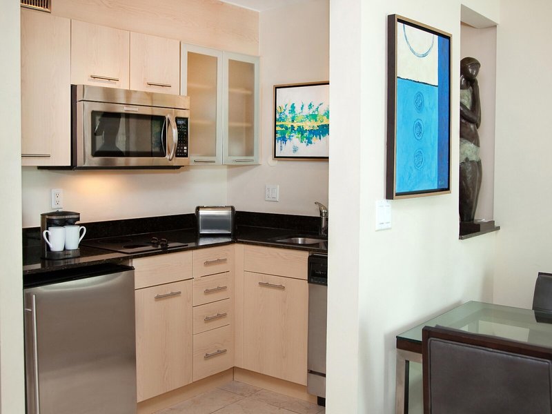 GALLERYone - a DoubleTree Suites by Hilton Hotel 23