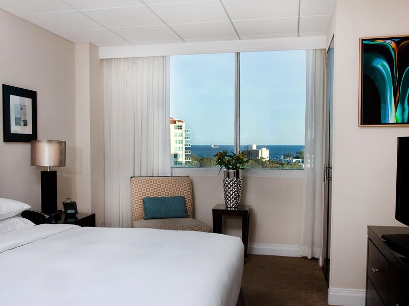 GALLERYone - a DoubleTree Suites by Hilton Hotel 33