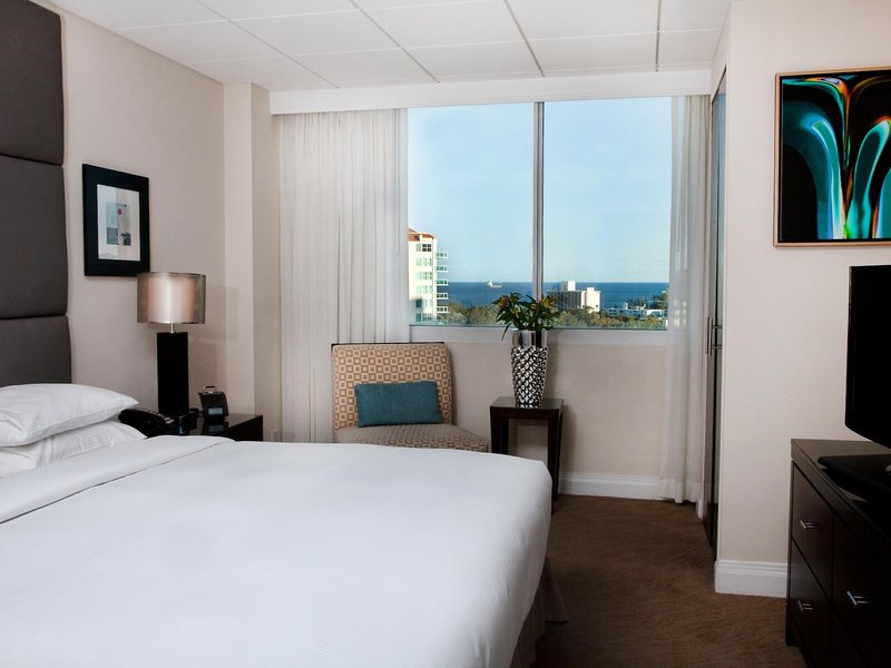 GALLERYone - a DoubleTree Suites by Hilton Hotel 41