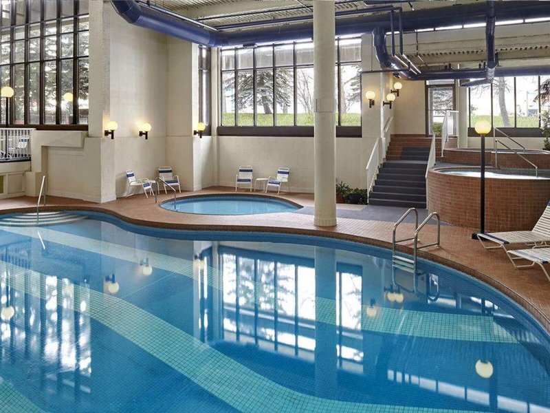 Sheraton Cavalier Calgary Hotel 2