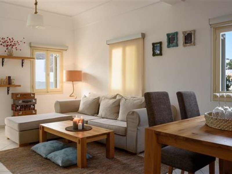 Suite Home Santorini 17