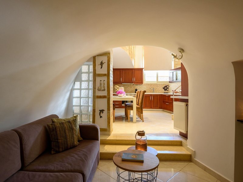 Suite Home Santorini 23