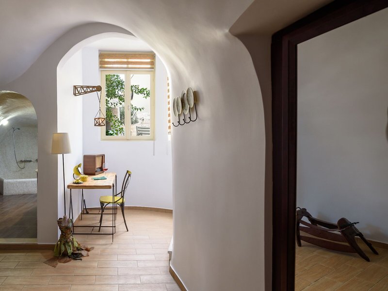 Suite Home Santorini 27