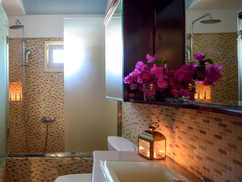 Suite Home Santorini 34