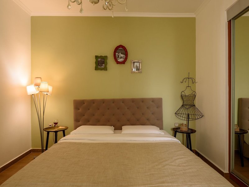 Suite Home Santorini 36