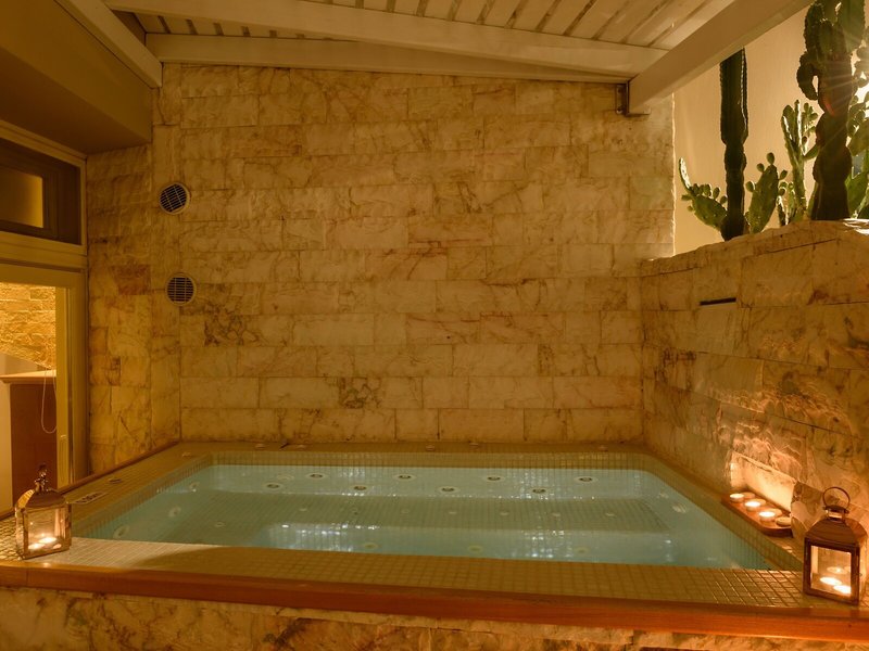 Suite Home Santorini 41