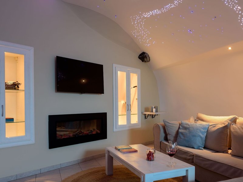 Suite Home Santorini 47