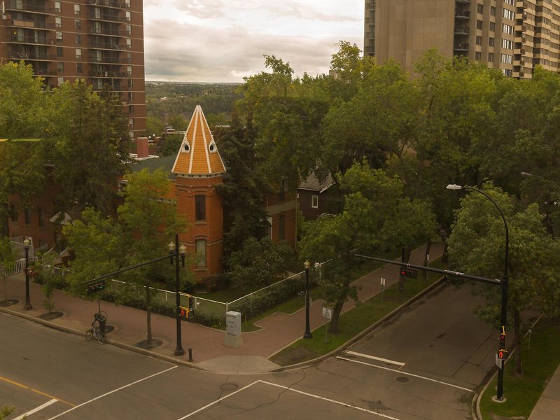 Holiday Inn Express Edmonton Downtown 4