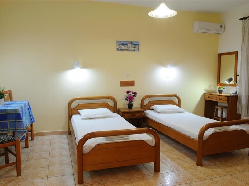 Nikos 2 Studios & Apartments 6