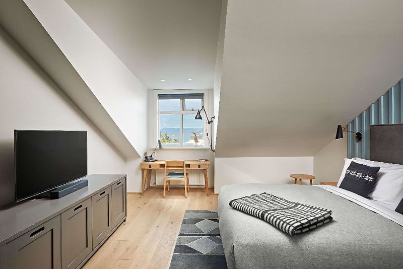 Canopy By Hilton Reykjavik City Centre 5 - Room Example
