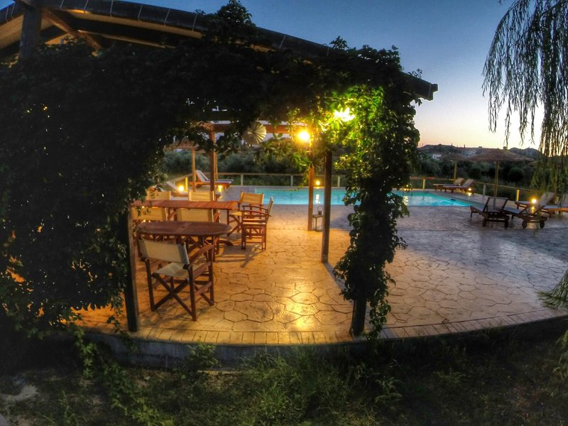 Aggelinas Apartments & Studios 8