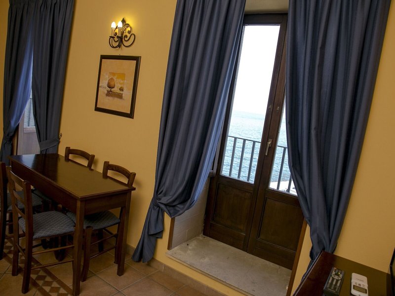 Residenza Dei Baroni Hotel 13