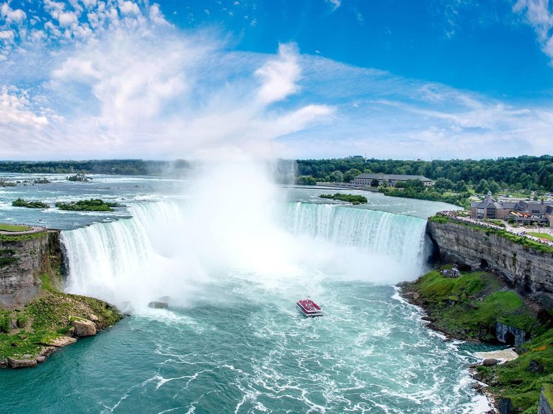 Courtyard Niagara Falls 4