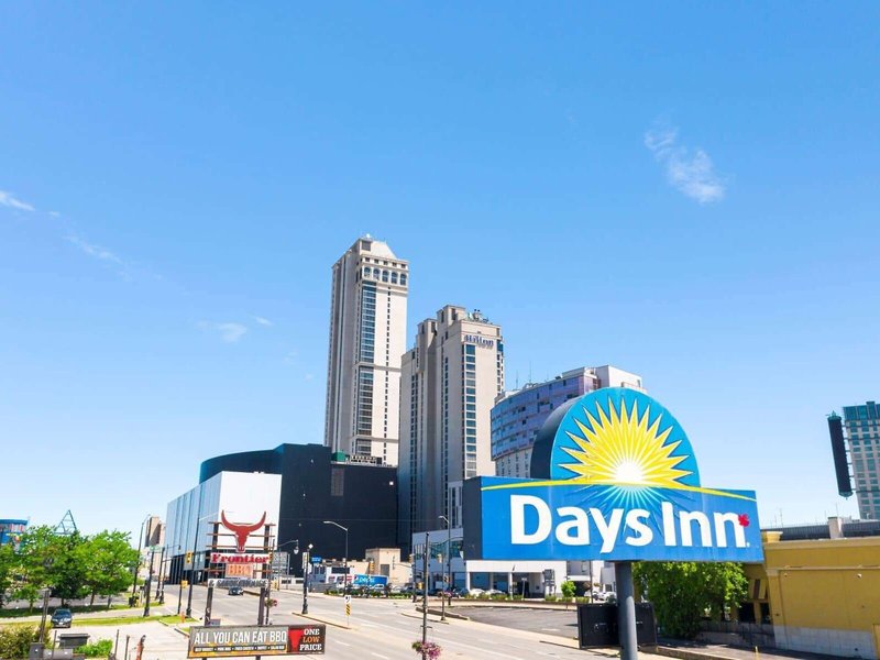 Days Inn by Wyndham Fallsview 1