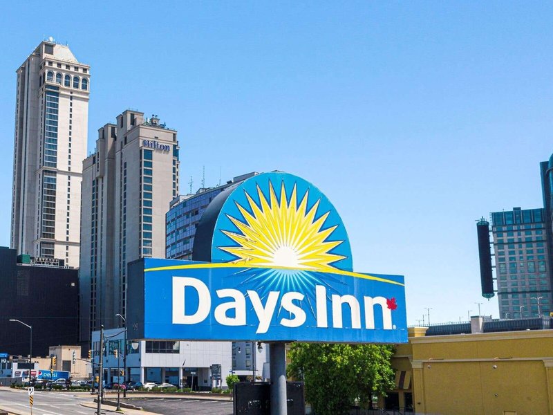 Days Inn by Wyndham Fallsview 5