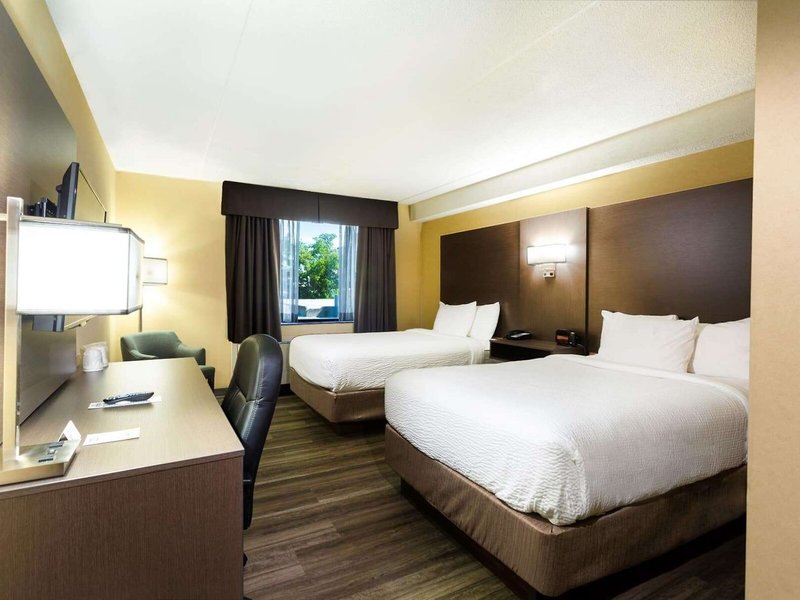 Days Inn by Wyndham Fallsview 8