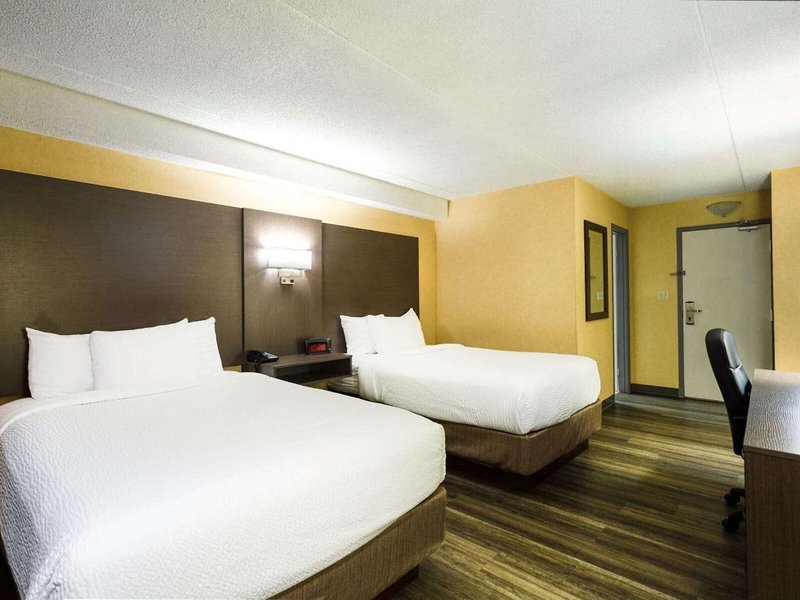 Days Inn by Wyndham Fallsview 13