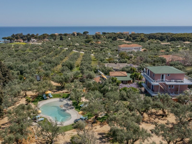 THIRES Guesthouse 1