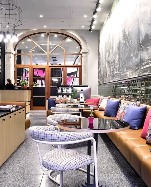 The Editory House Ribeira Porto 2