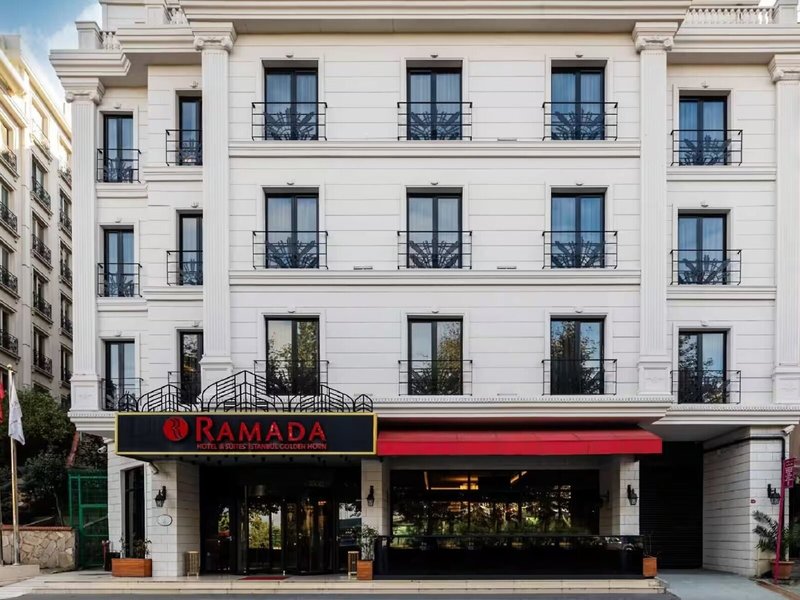 Ramada by Wyndham Istanbul Golden Horn 1