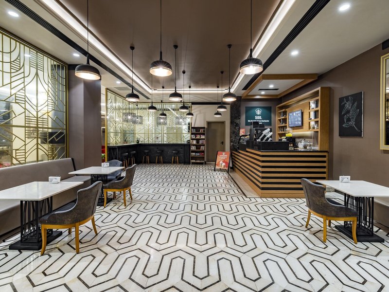 Ramada by Wyndham Istanbul Golden Horn 10