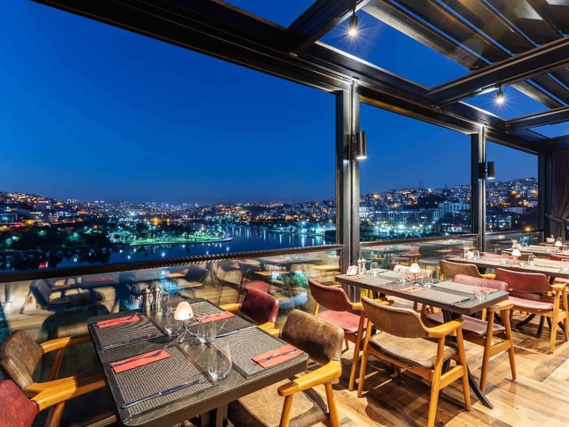 Ramada by Wyndham Istanbul Golden Horn 16