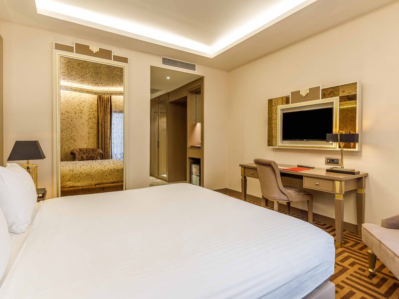 Ramada by Wyndham Istanbul Golden Horn 30
