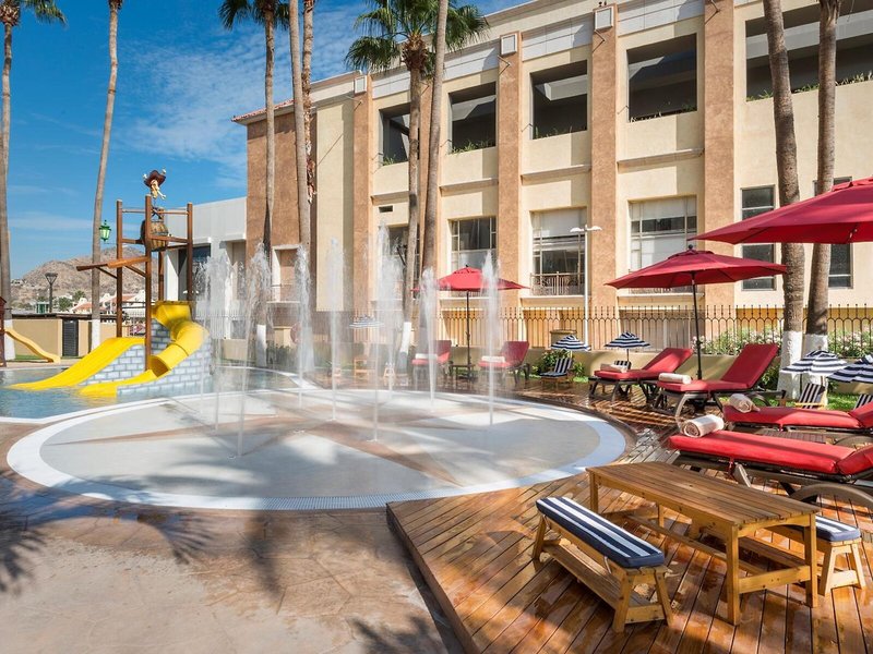 Marina Fiesta Resort & Spa 3