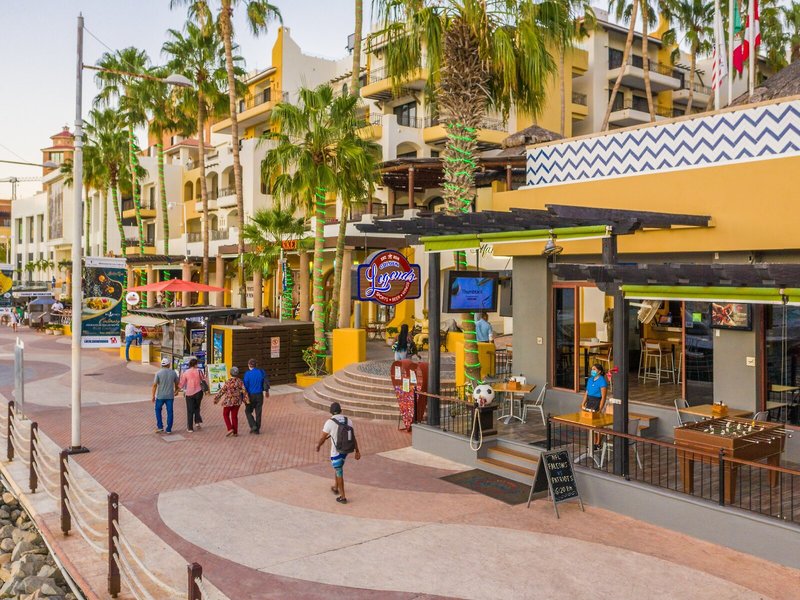 Marina Fiesta Resort & Spa 8