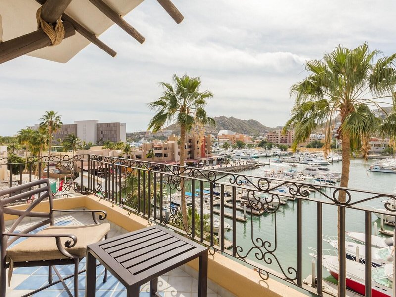 Marina Fiesta Resort & Spa 9