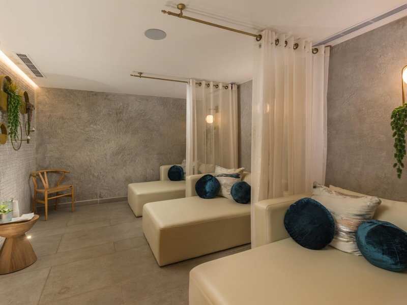 Marina Fiesta Resort & Spa 41