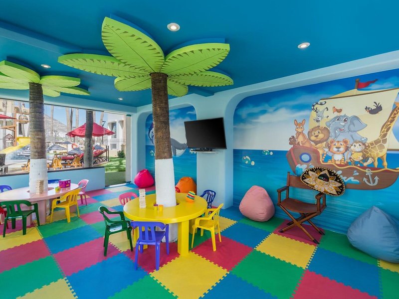 Marina Fiesta Resort & Spa 42