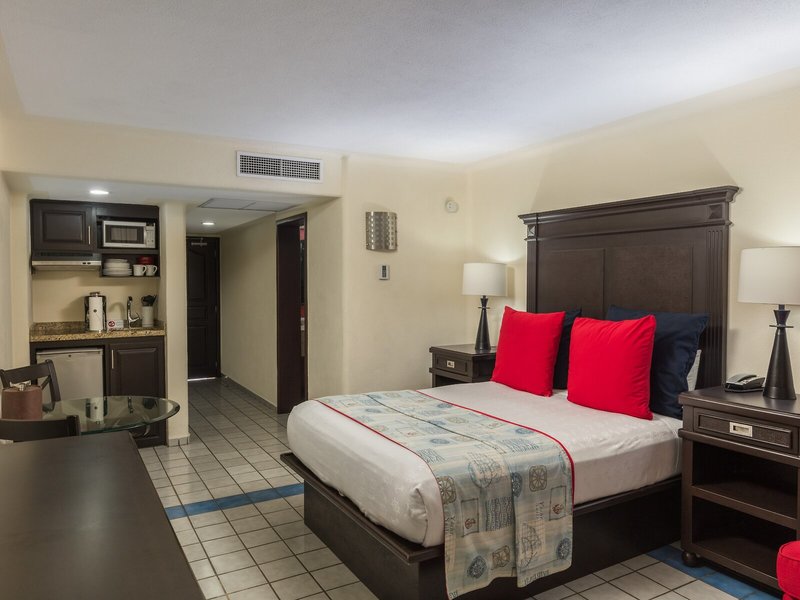 Marina Fiesta Resort & Spa 50