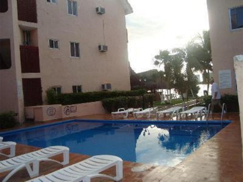 Grand Royal Lagoon 9