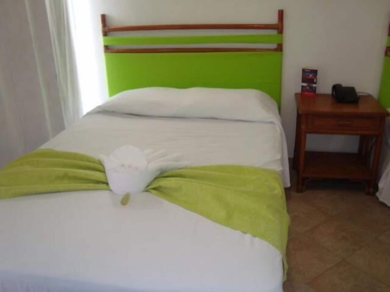 Grand Royal Lagoon 16