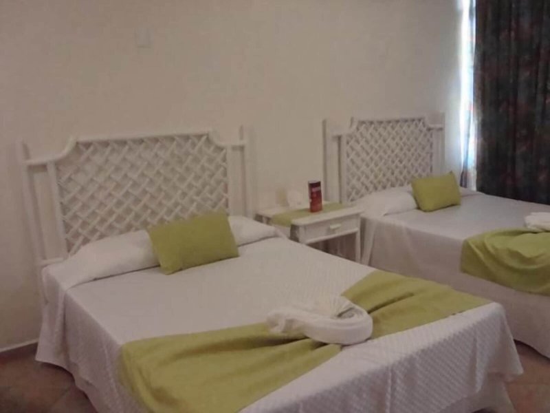 Grand Royal Lagoon 17