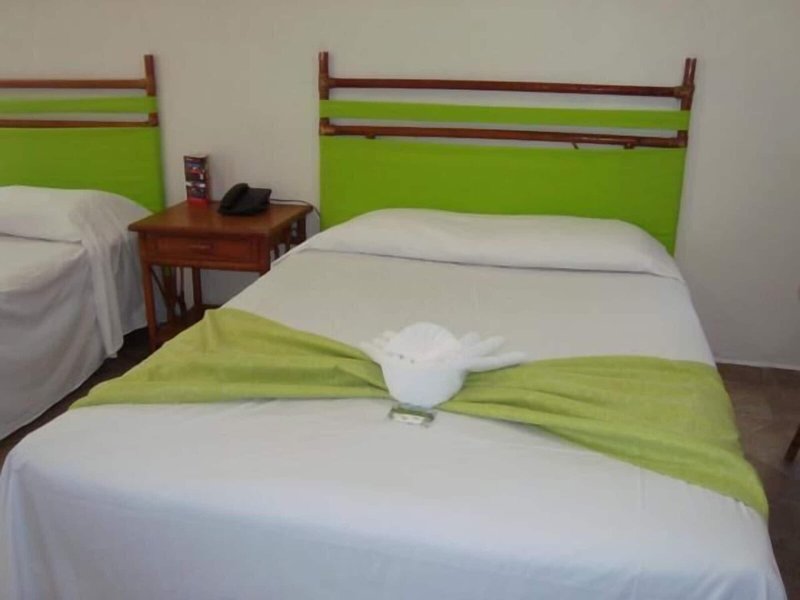 Grand Royal Lagoon 18