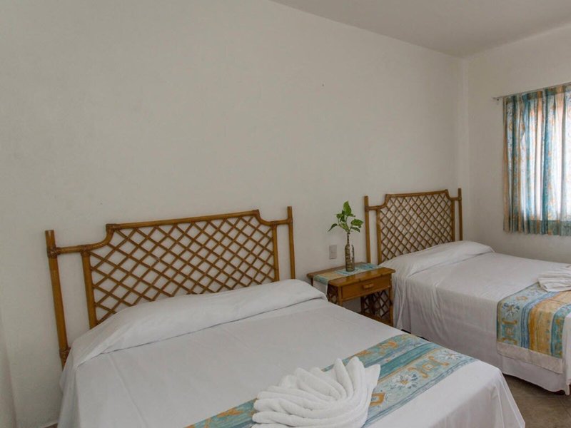 Grand Royal Lagoon 22