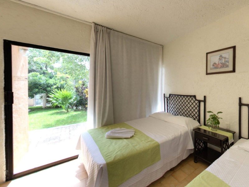 Grand Royal Lagoon 23