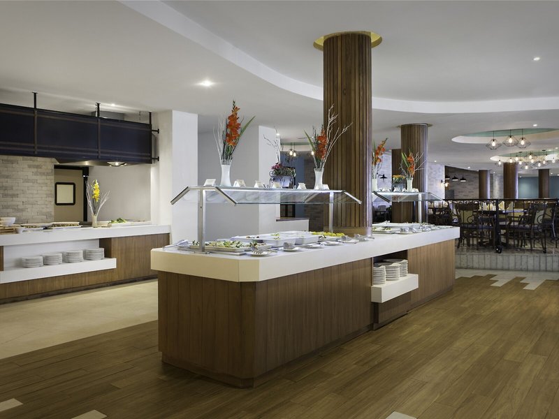 The Royal Sands & Spa 28