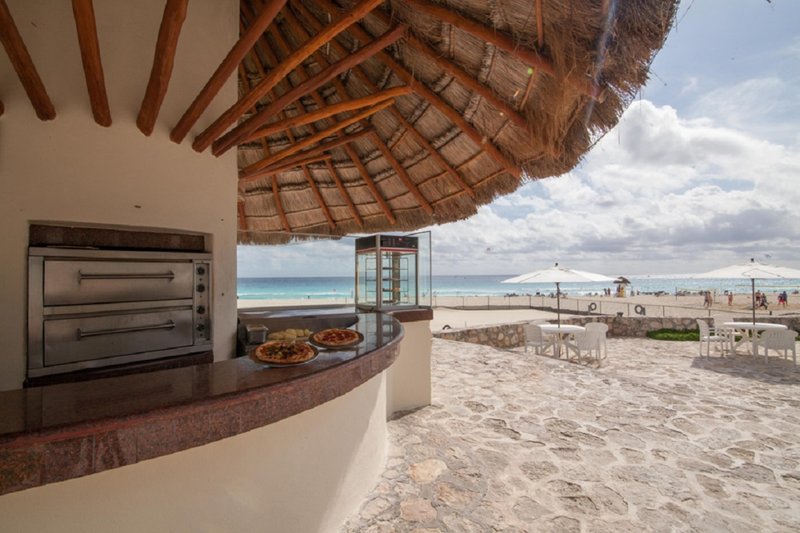 Grand Park Royal Luxury Resort Cancun 8