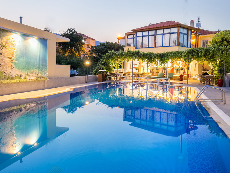 Thalassies & Thalassies Nouveau 11 - Outdoor Pool