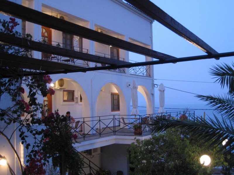 Travlos Studios 1 - Exterior