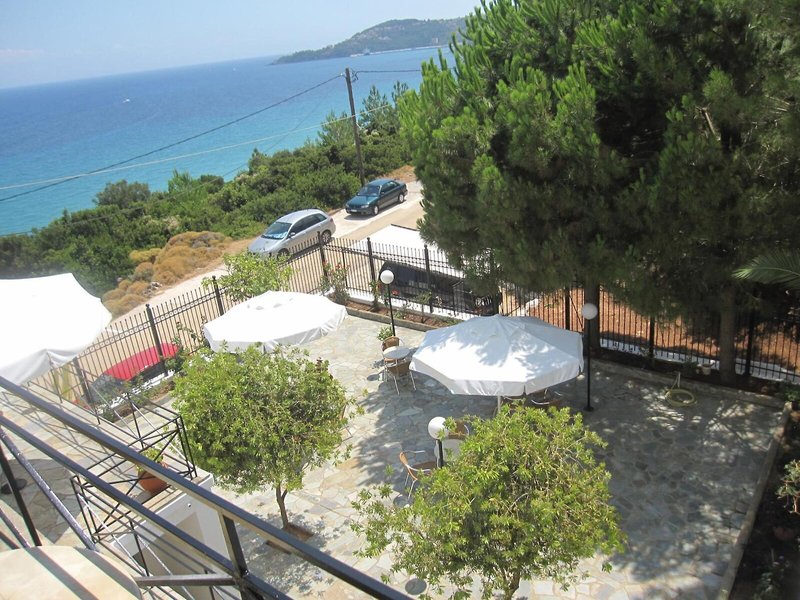 Travlos Studios 9 - Landscape